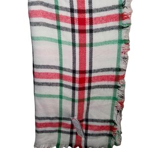 NWT Oversized White Plaid Blanket Scarf/Wrap